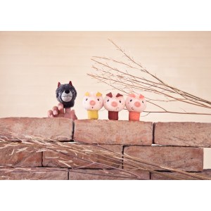 the-wolf-and-the-3-little-pigs-fingerpuppets (2)